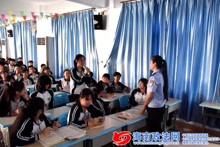 儋州公安局进校园开展预防青少年违法犯罪法制教育宣讲活动 